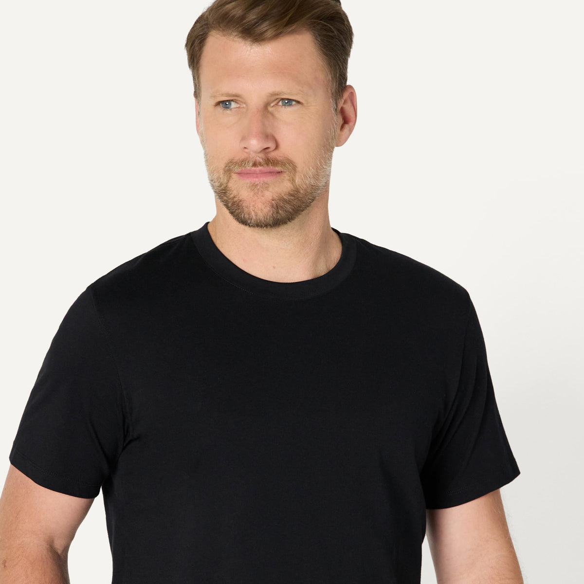 Amazon Essentials Men's Relaxed Fit Cotton Jersey T-Shirt, Soft Fabric