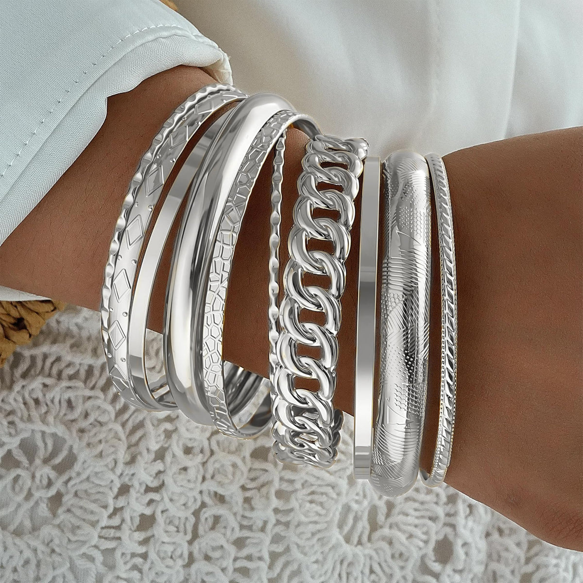 ÌF ME Gold Bangle Bracelets for Women, Indian Bangles Stackable Set, Multi Layer Textured 18K Gold Plated Chunky Bracelets Boho Jewelrys Set